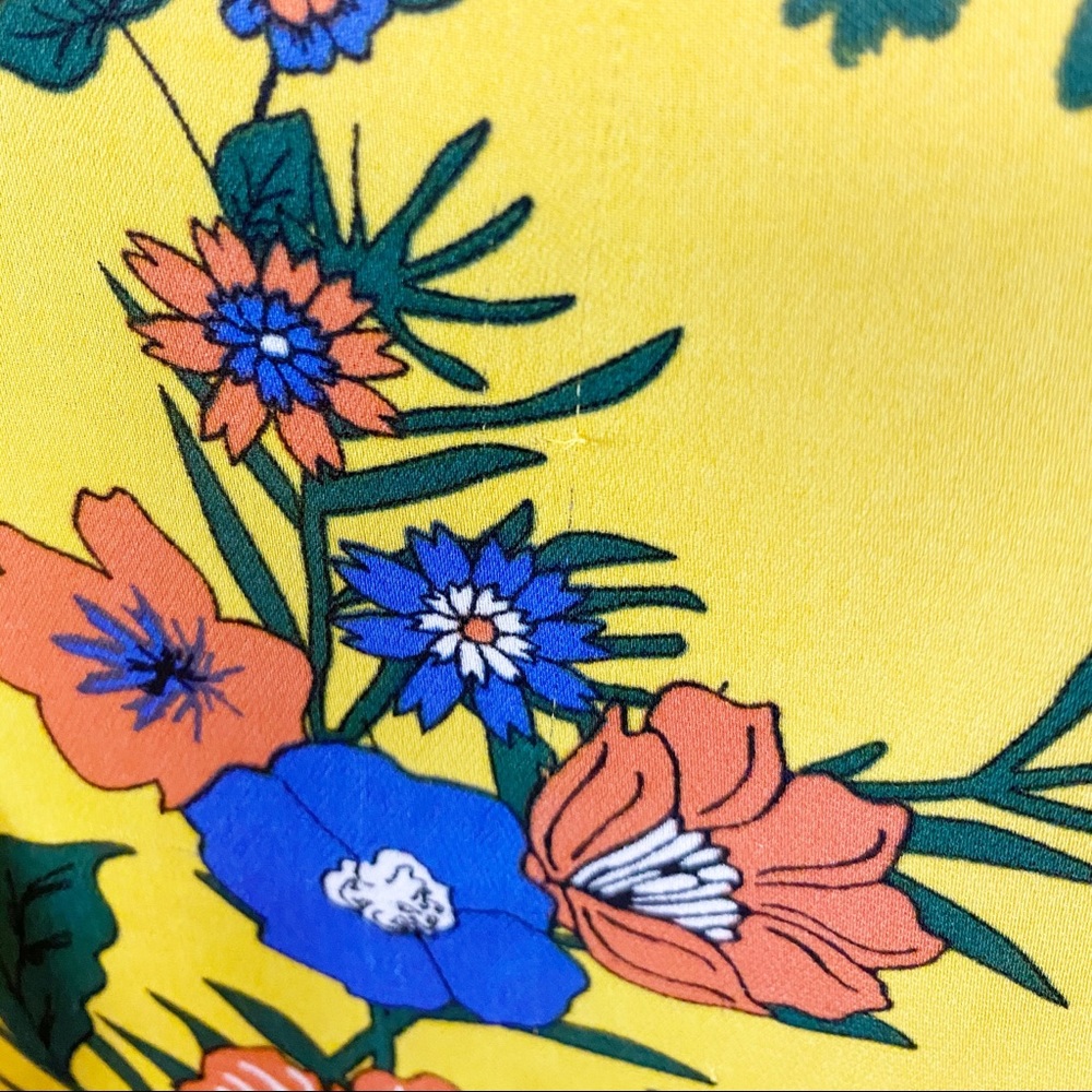 Floral Ruffle Blouse - Picture 5 of 14